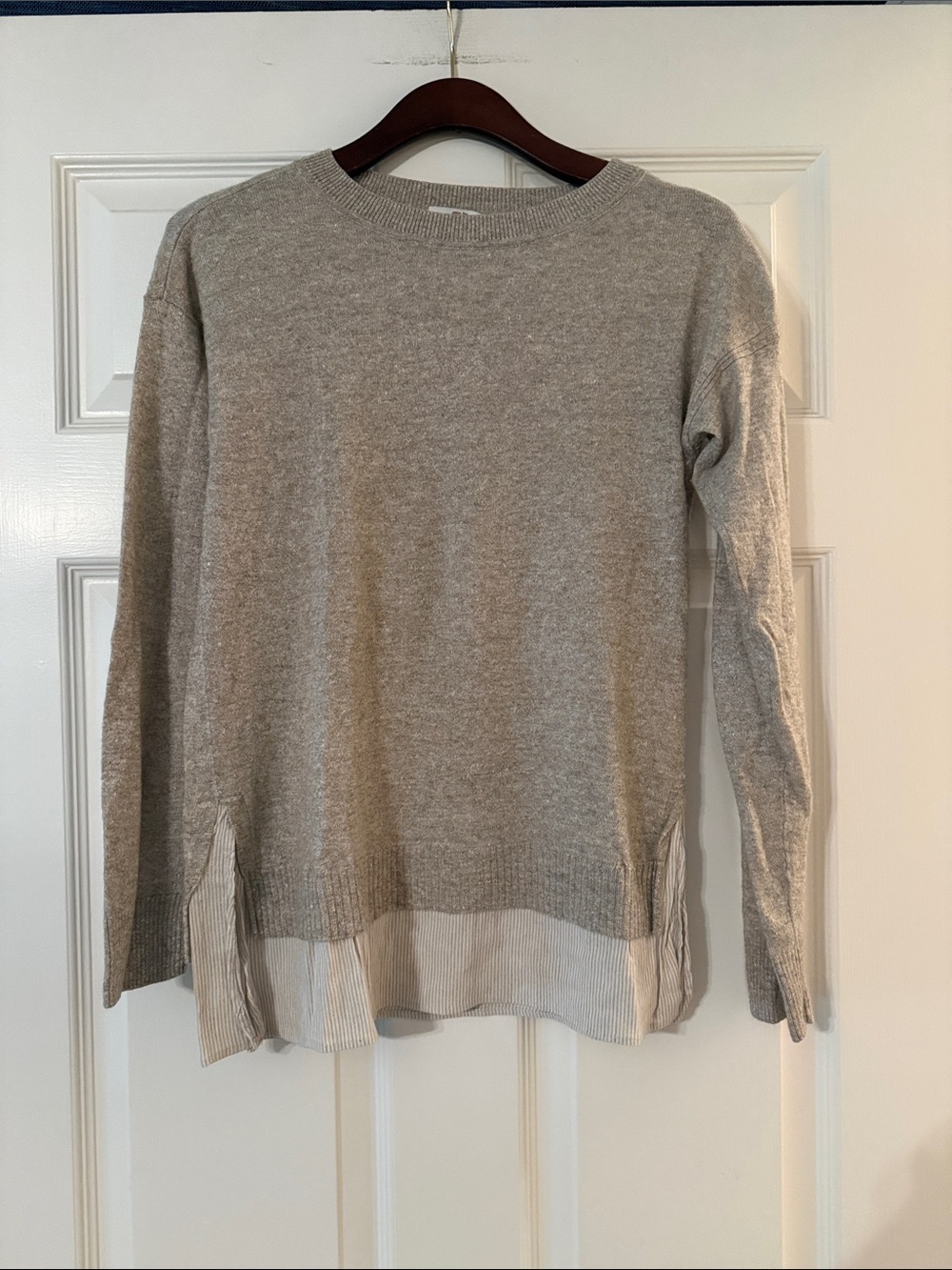 Vineyard Vines layered look sweater XS